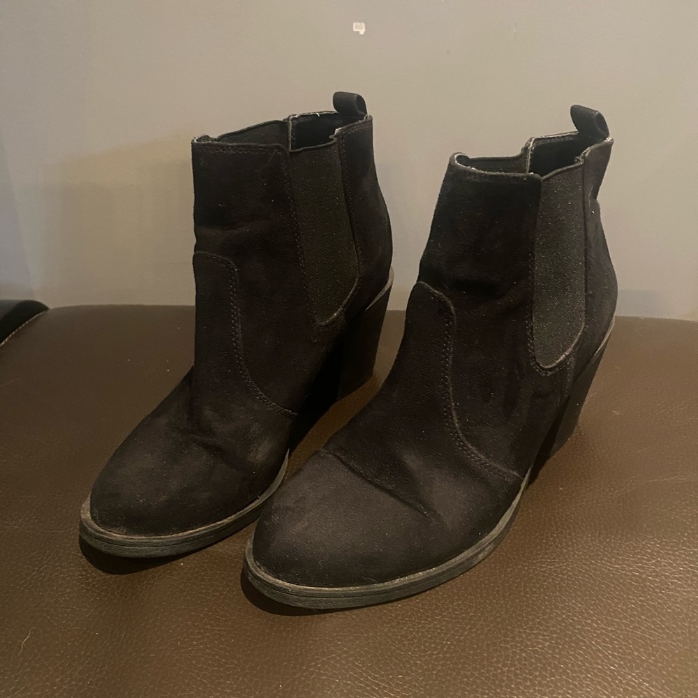 black suede h&m heeled booties